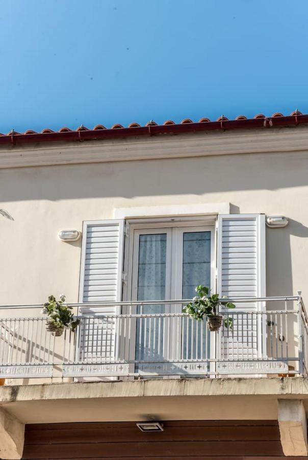 Nikis Apartment Chania  Ngoại thất bức ảnh